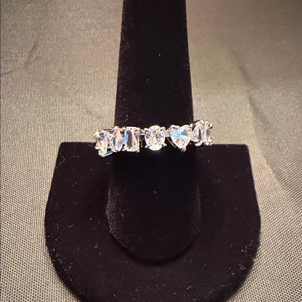Dazzling Silver Heart Ring